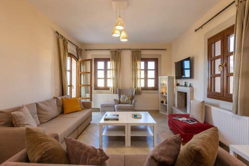 Villa Ilys Home, Country Retreat!
