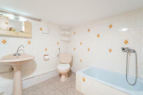 Hotel Athanasia Rooms