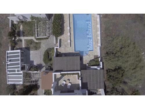Villa Blue Island