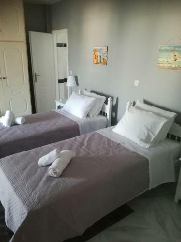 Seven Seas Apartments