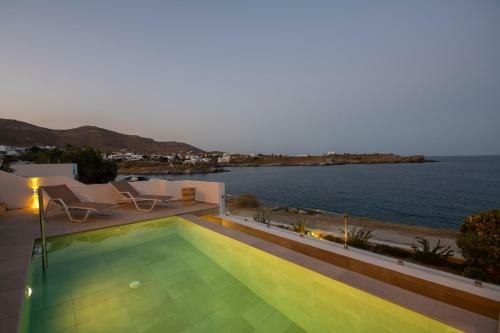 Villa Marelia - Seafront Villa With Infinity Pool