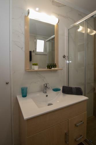 Citizen Apartments