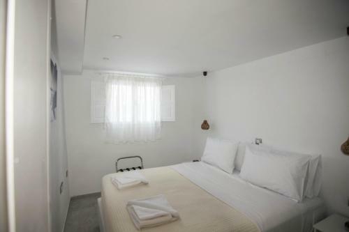 Santorini Villatzio Suites