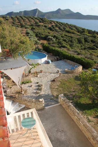 Charly Point Villa