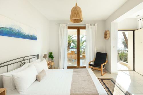 #flh - Vitamin Sea Beachfront Villa, Sithonia