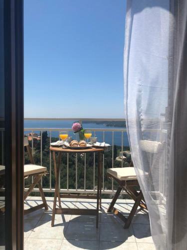 Kira Apartment - See View