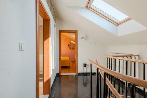 Apartman Traper With Sea View And Private Pool