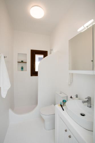 Olive Tree, Mykonos Town House With Pool