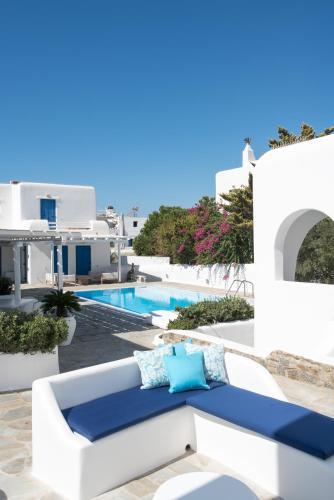 Olive Tree, Mykonos Town House With Pool