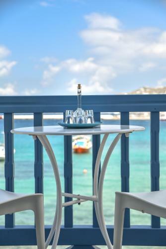 White Memories, Seafront Luxury Apartment Mykonos