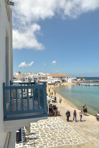 White Memories, Seafront Luxury Apartment Mykonos