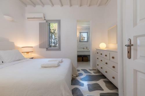 Villa Mykonis Prana By Lavillaebella