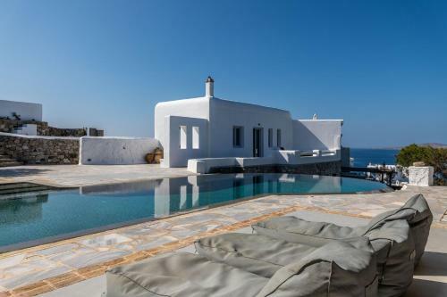 Villa Mykonis Prana By Lavillaebella