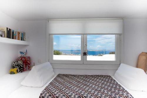 Villa Mykonian Ode With Stunning Sunrise & Sunset Views