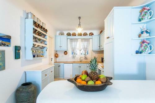 Beachfront Villa Giovanna - Premium Location & Jacuzzi