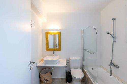 Ryakia Villa, 5 Min Away From Super Paradise Beach
