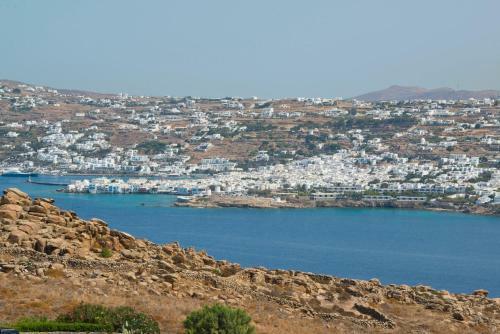 Near Ornos 6-bedroom Villa