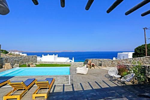 Cycladic Breeze Villa With Private Pool