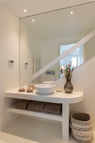 Rabbit Silver Villa Mykonos By Genesis Villas