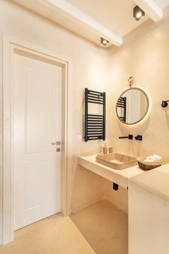 Veneta Suites & Villas