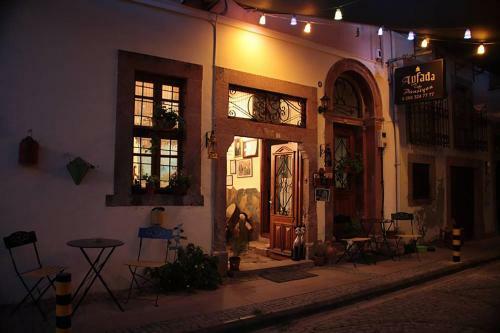 Hostal Ayfada Cafe & Pension