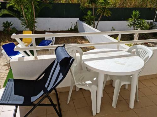 Praia Da Gal� T2 Com Piscina - 500 M Da Praia