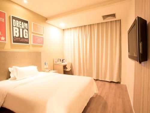 Orange Hotel Select (Qingdao Hai'er Road)