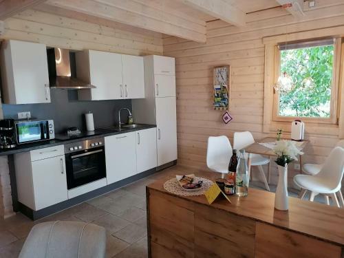 Blockbohlenhaus-steiner-lodge