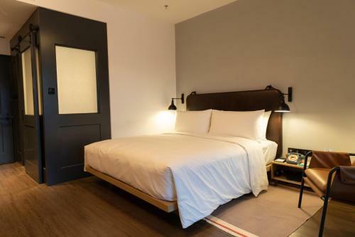 Hotel Moxy Shenzhen North Station