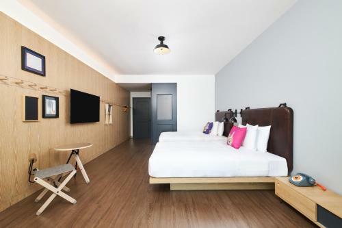 Hotel Moxy Shenzhen North Station