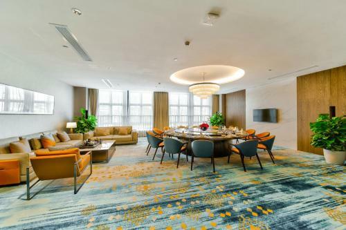 Ping Yue International Hotel