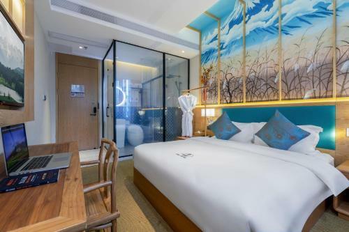 Hotel One House