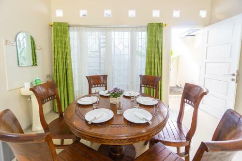 Villa Fam House By Bukit Vista