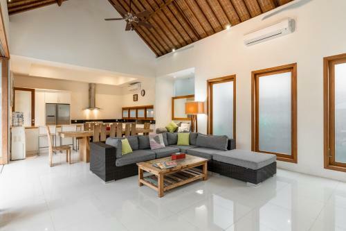 La Heavens 3br Villa By Azure