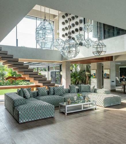 The V House Bali - Luxurious Designer Villa In Canggu