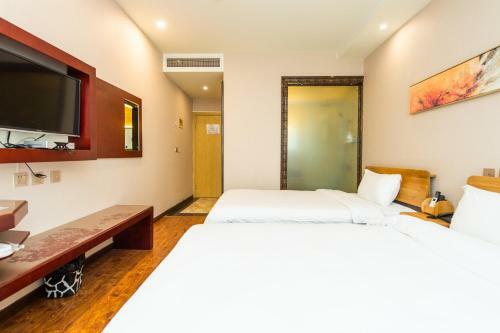 J Hotel