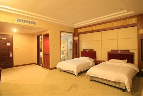Gloria Plaza Hotel Hangtou