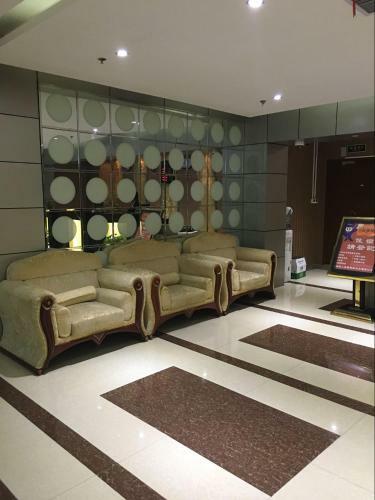 Gloria Plaza Hotel Hangtou