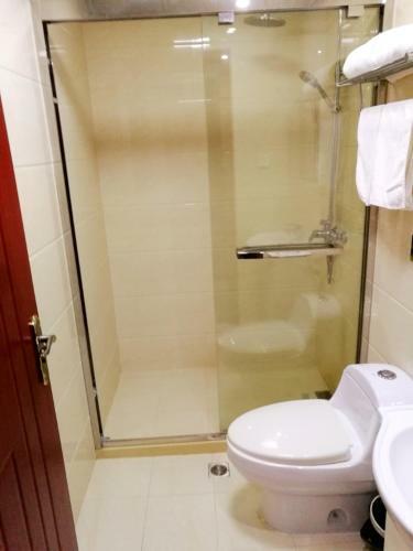 Gloria Plaza Hotel Hangtou