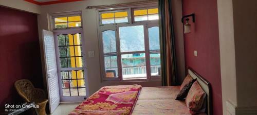 Hotel Yellow House Dharamkot