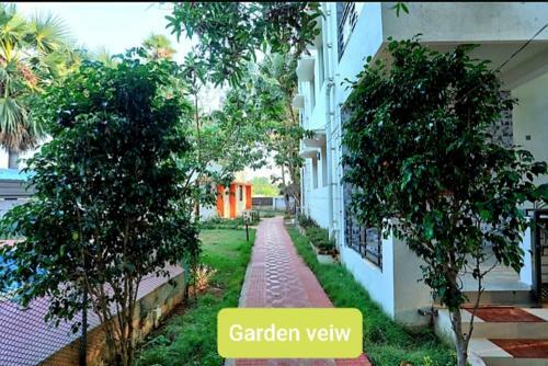 Hostal Living Edge Residency
