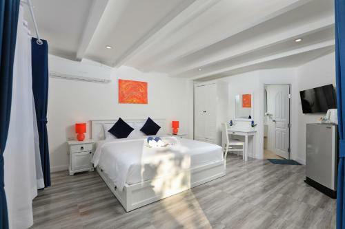 Hotel Kata White Villas