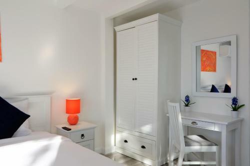 Hotel Kata White Villas