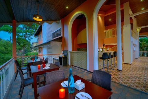 Treehouse Vega, A Boutique Hotel