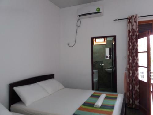 Hotel Cannel Side Guest House