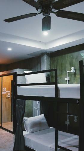 Pond's Hostel