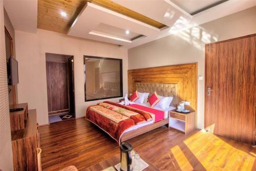 Hotel Chandel Royal Cottage Crc