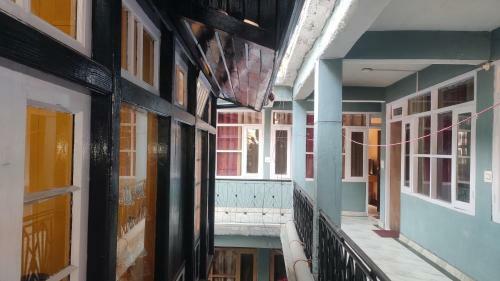 Bed & Breakfast Prasher Lodge, Mall Road Manali