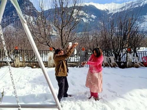 Aroma Taru Villa / Cottage ,manali