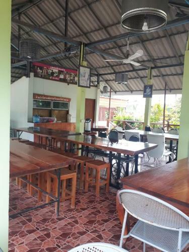 Hotel ???? ??????? ??????-phet Resort, Nakhonthai